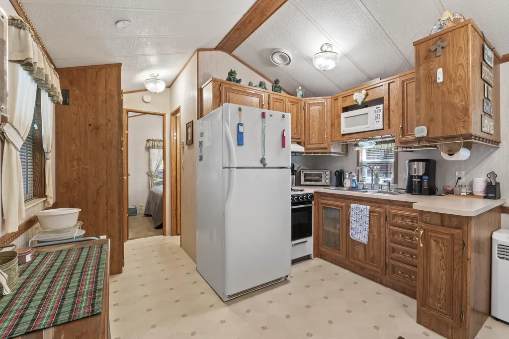 1446 Paleo Woods Way Casco ME 04015