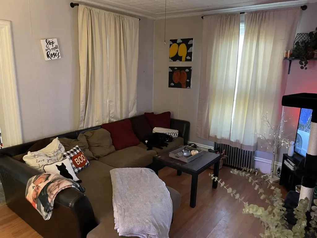 51 Spring Street Gardiner ME 04345