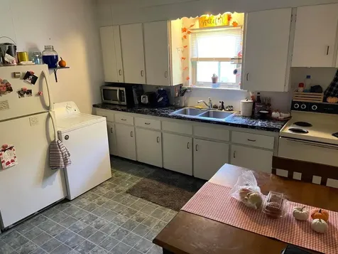 51 Spring Street Gardiner ME 04345