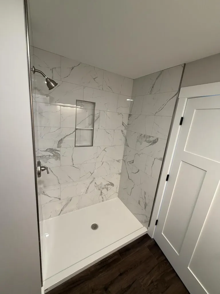33 Overlook Way W Naples ME 04055