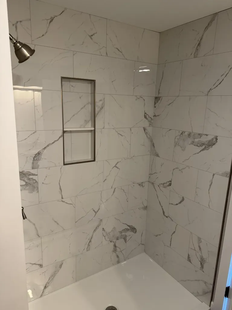 33 Overlook Way W Naples ME 04055