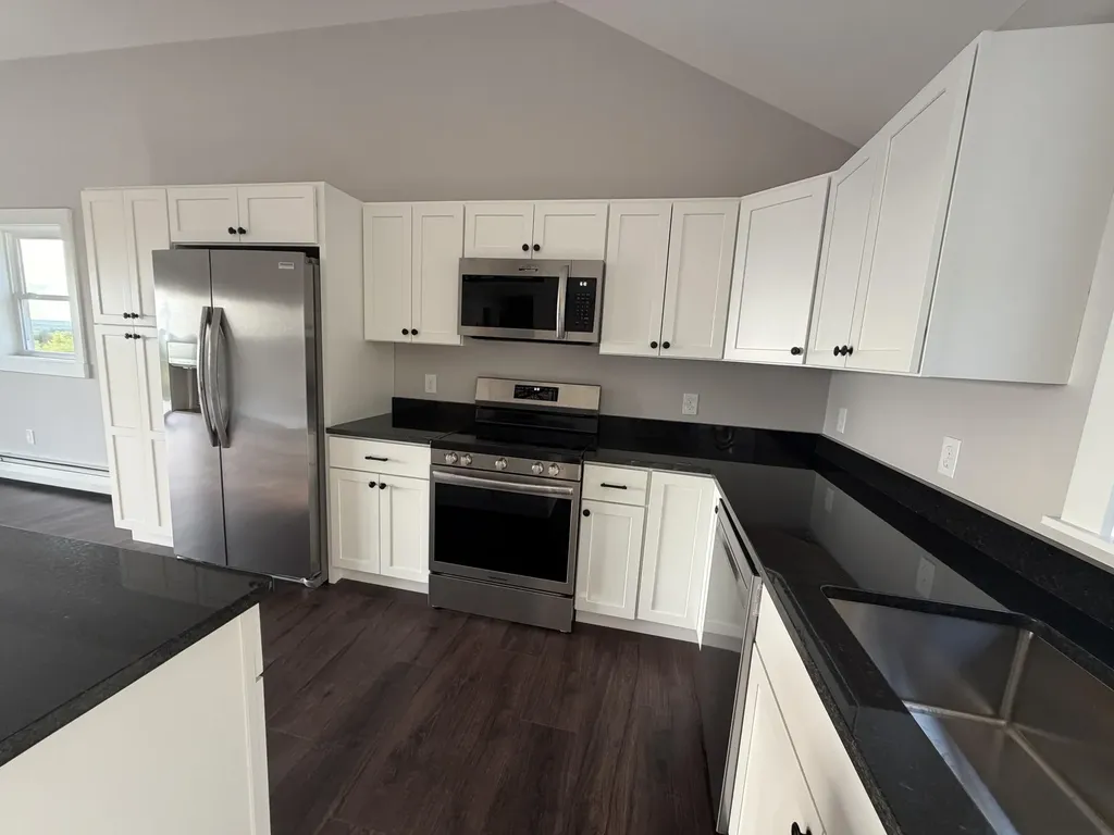 33 Overlook Way W Naples ME 04055