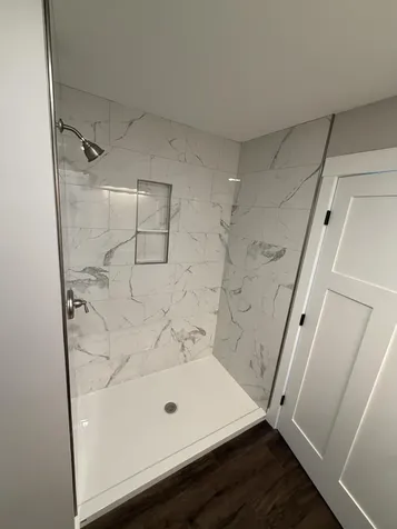 33 Overlook Way W Naples ME 04055