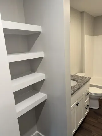 33 Overlook Way W Naples ME 04055