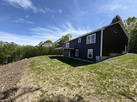 33 Overlook Way W Naples ME 04055