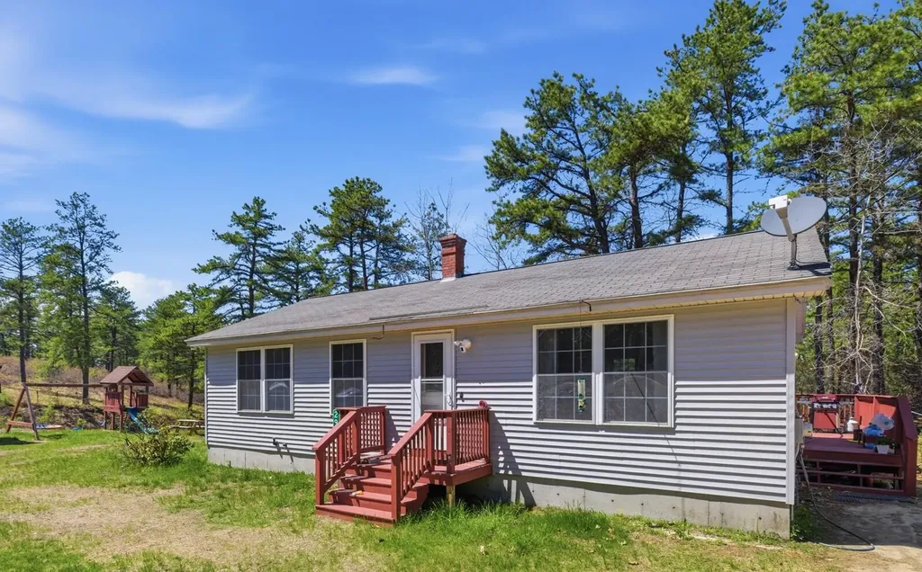 29 Ridge Road Shapleigh ME 04076