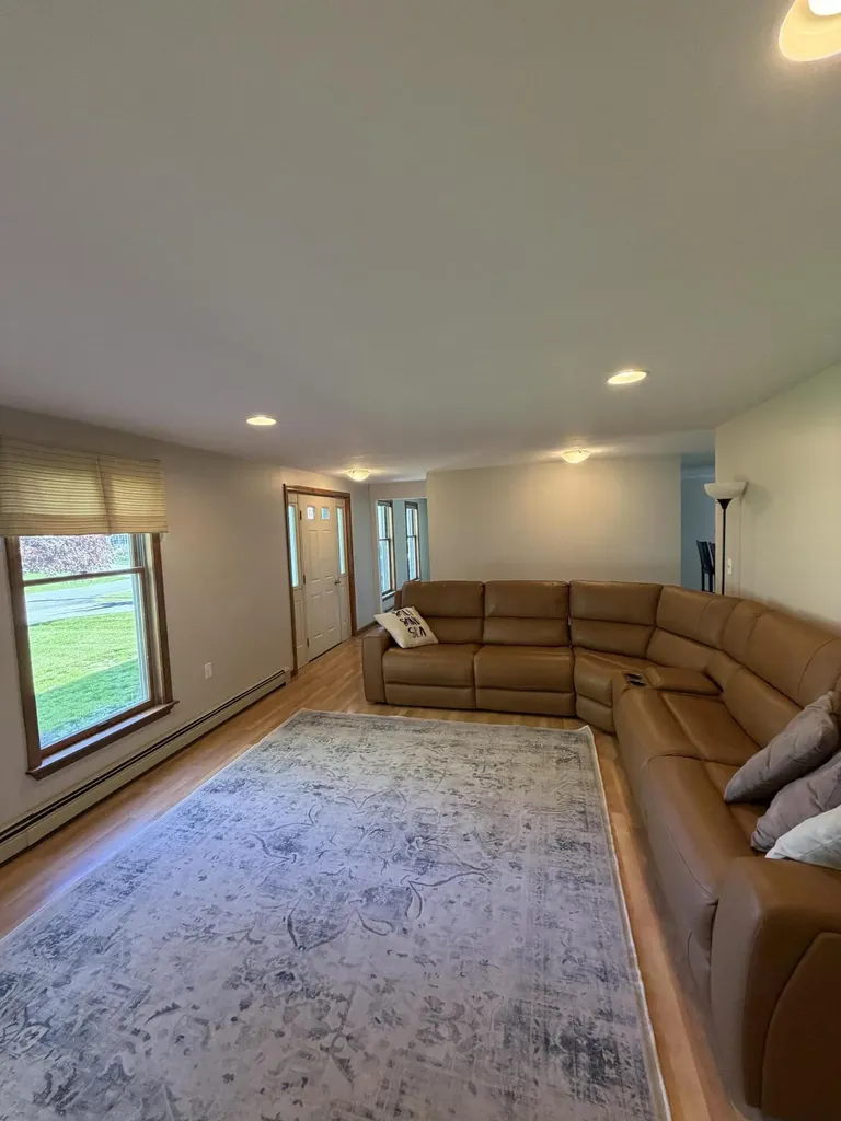 10 Constitution Avenue Hampden ME 04444
