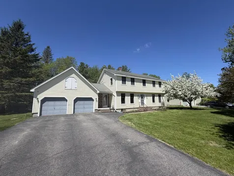 10 Constitution Avenue Hampden ME 04444