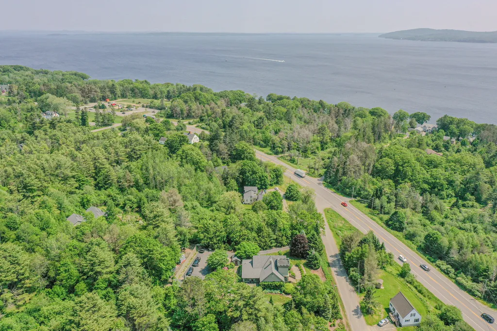 48 Old Searsport Avenue Belfast ME 04915