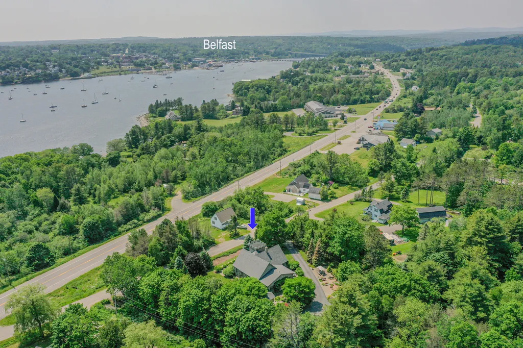 48 Old Searsport Avenue Belfast ME 04915