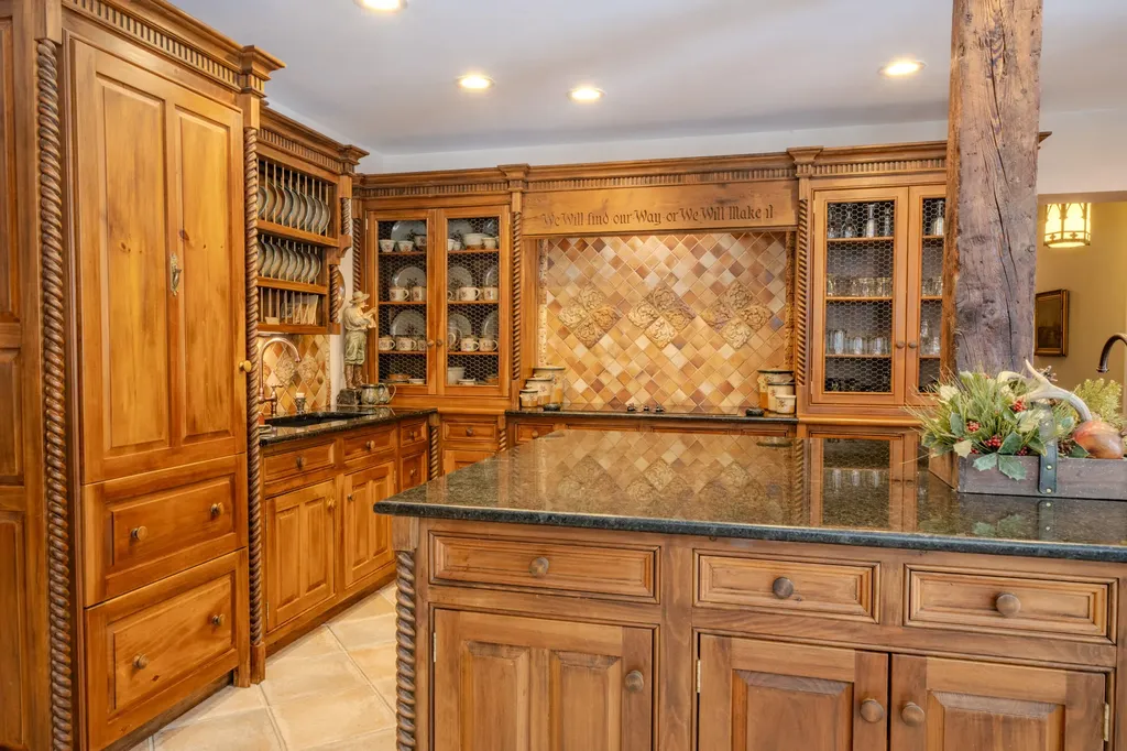 48 Old Searsport Avenue Belfast ME 04915