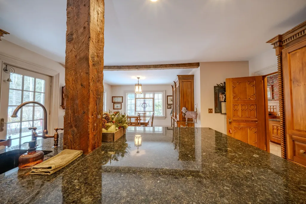 48 Old Searsport Avenue Belfast ME 04915