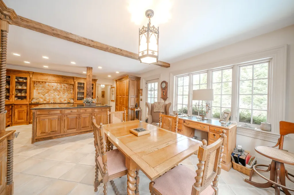 48 Old Searsport Avenue Belfast ME 04915