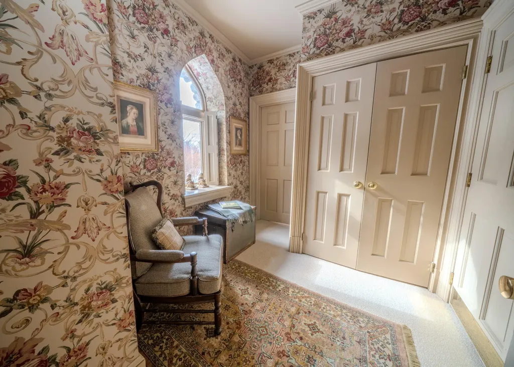 48 Old Searsport Avenue Belfast ME 04915