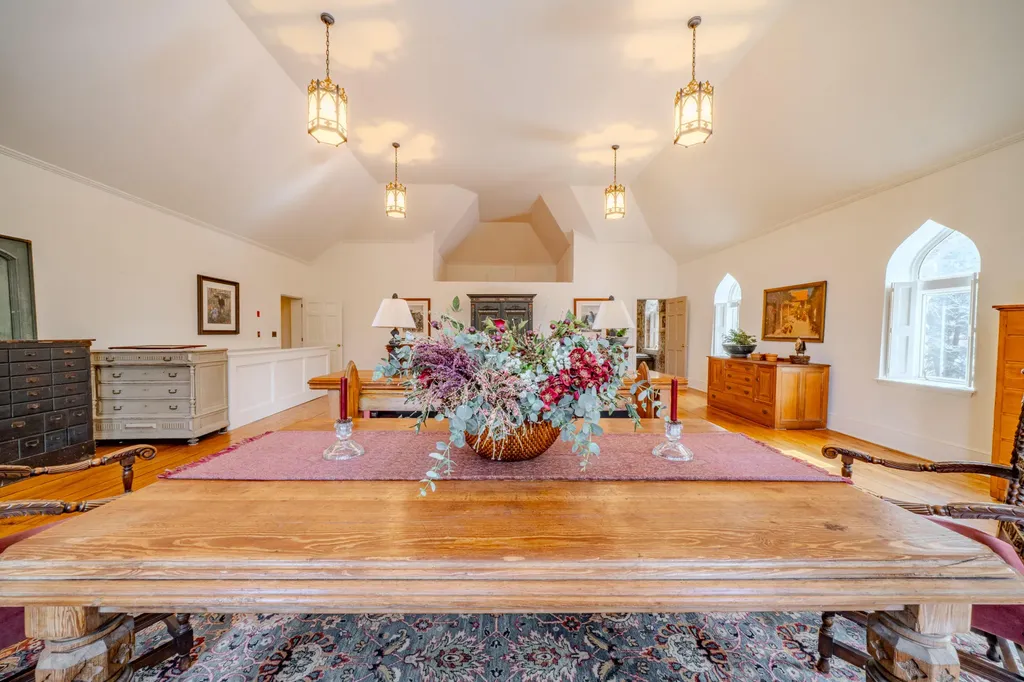 48 Old Searsport Avenue Belfast ME 04915