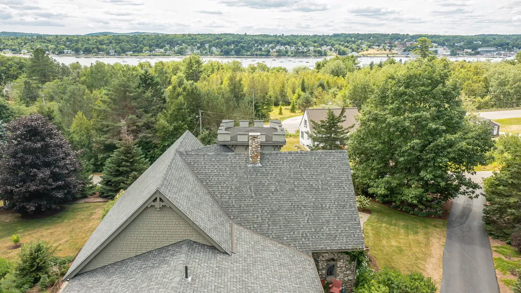 48 Old Searsport Avenue Belfast ME 04915