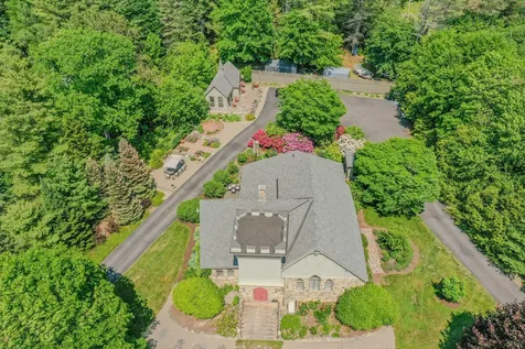 48 Old Searsport Avenue Belfast ME 04915