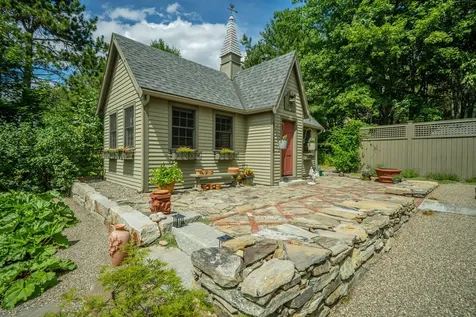 48 Old Searsport Avenue Belfast ME 04915