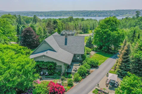 48 Old Searsport Avenue Belfast ME 04915