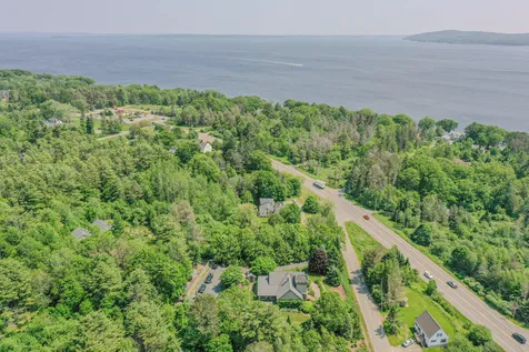 48 Old Searsport Avenue Belfast ME 04915