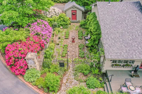 48 Old Searsport Avenue Belfast ME 04915