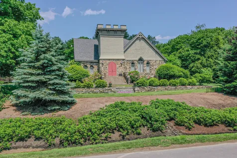 48 Old Searsport Avenue Belfast ME 04915