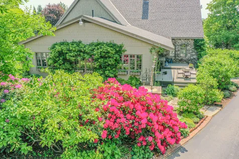 48 Old Searsport Avenue Belfast ME 04915