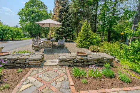 48 Old Searsport Avenue Belfast ME 04915