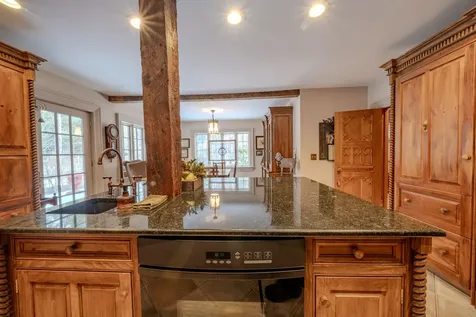 48 Old Searsport Avenue Belfast ME 04915