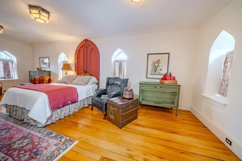 48 Old Searsport Avenue Belfast ME 04915