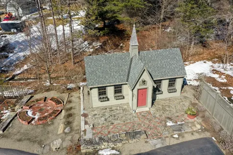 48 Old Searsport Avenue Belfast ME 04915