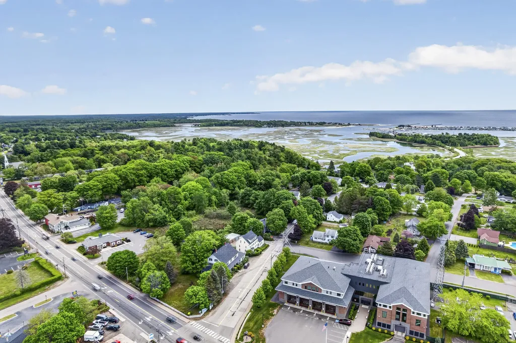 32 Harbor Road Wells ME 04090