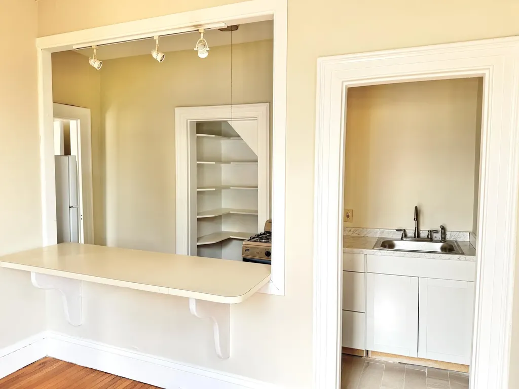 52 Carleton Street Portland ME 04102