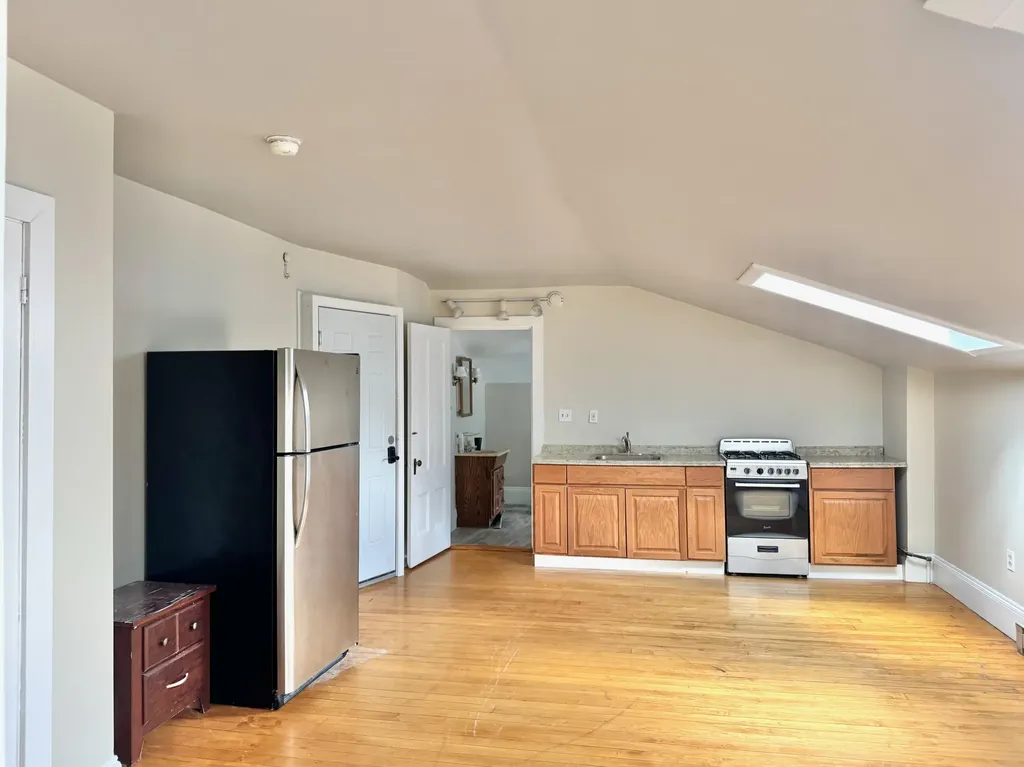 52 Carleton Street Portland ME 04102
