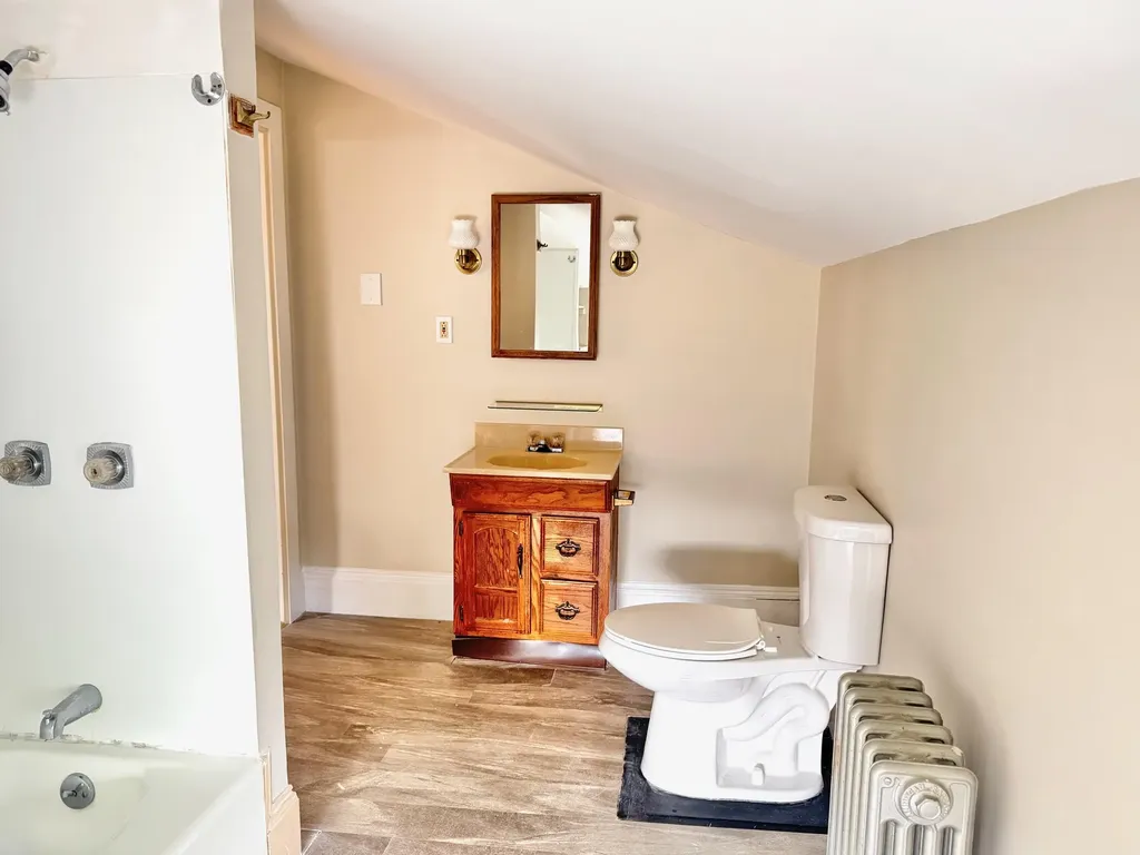 52 Carleton Street Portland ME 04102