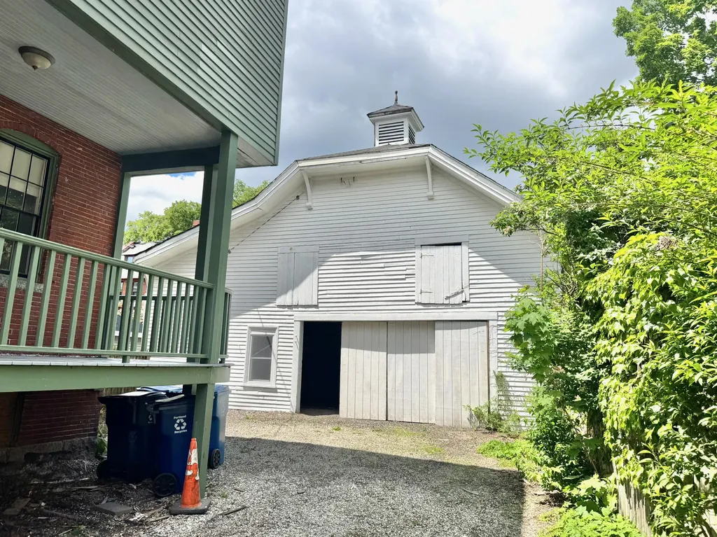 52 Carleton Street Portland ME 04102