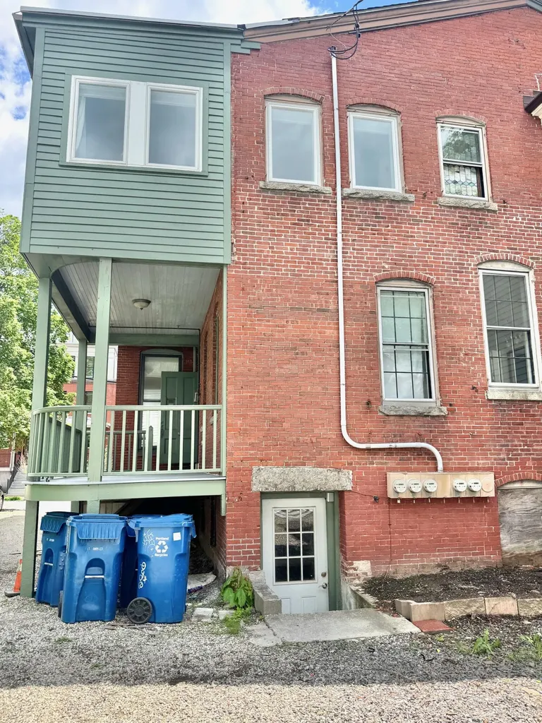 52 Carleton Street Portland ME 04102