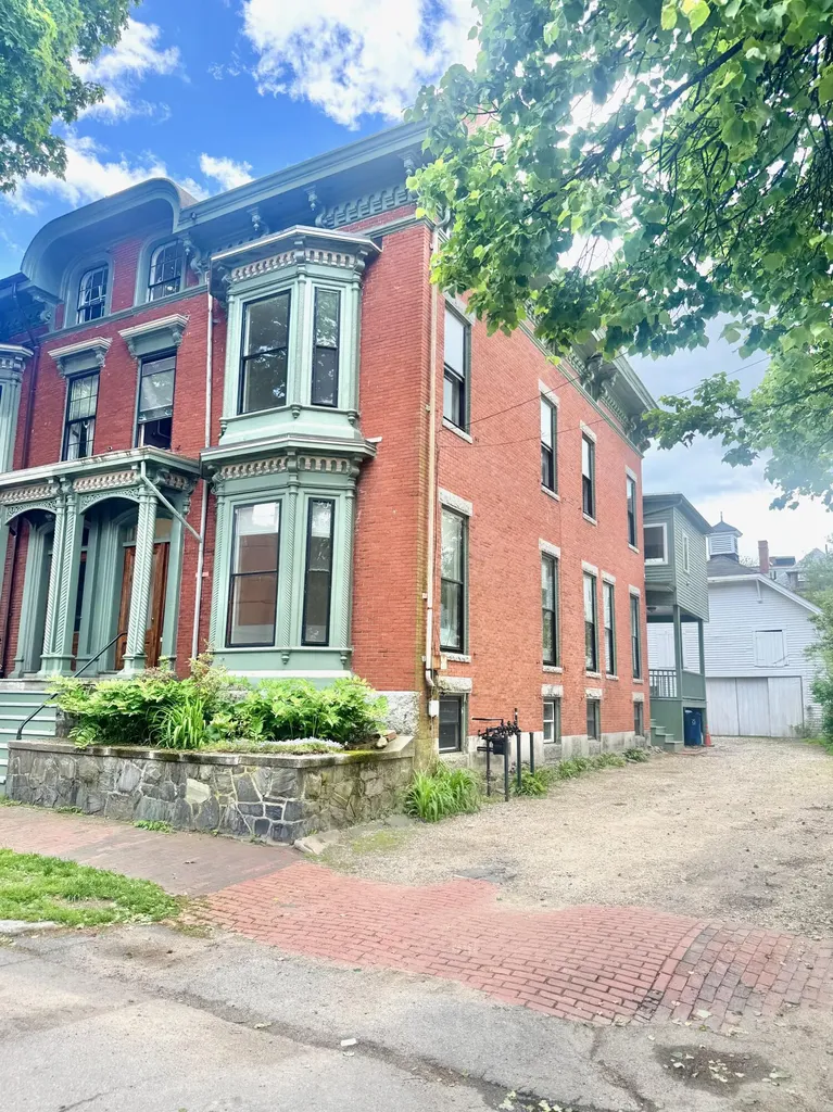 52 Carleton Street Portland ME 04102