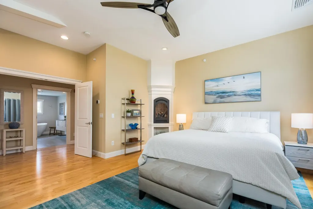 19 Bridge Street Kittery ME 03904