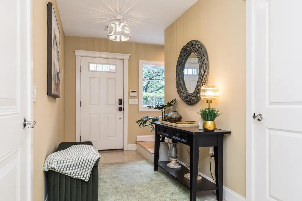 19 Bridge Street Kittery ME 03904