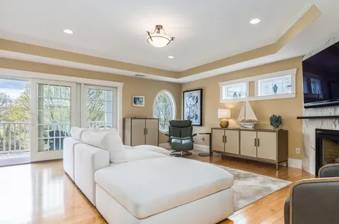 19 Bridge Street Kittery ME 03904