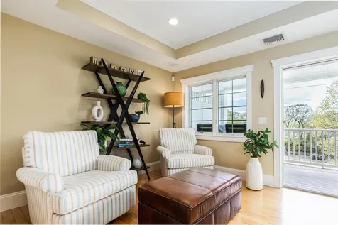 19 Bridge Street Kittery ME 03904