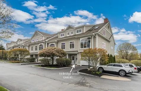 19 Bridge Street Kittery ME 03904