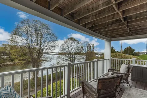 19 Bridge Street Kittery ME 03904