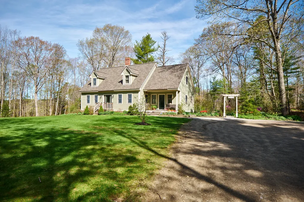 21 Nobleboro Woods Road Nobleboro ME 04555