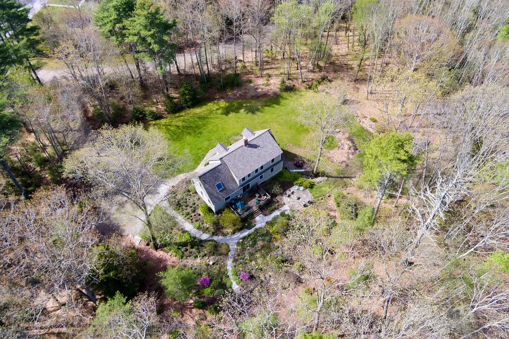 21 Nobleboro Woods Road Nobleboro ME 04555