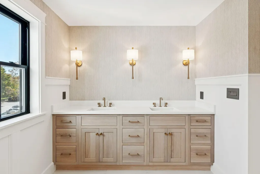 7 Christensen Lane Kennebunk ME 04043
