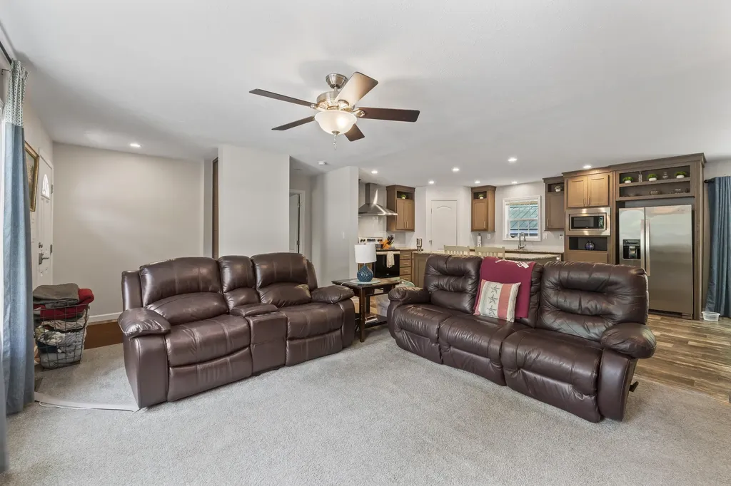 2196 Sanford Road Wells ME 04090