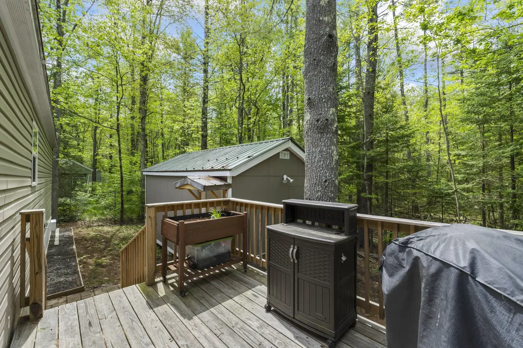 2196 Sanford Road Wells ME 04090