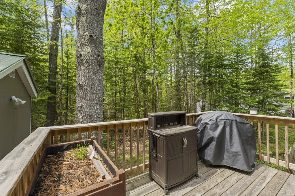 2196 Sanford Road Wells ME 04090